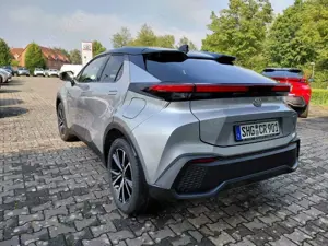 Toyota C-HR 2.0 Hybrid Teamplayer Finanzierung 1,99%* Bild 3