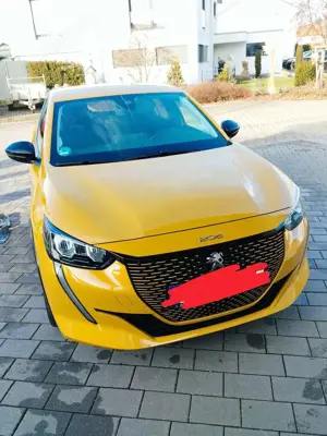 Peugeot e-208 208 Elektromotor 136 Active Pack