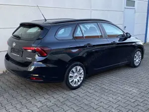 Fiat Tipo Kombi 1.4 T-Jet   More Klima Tmat Bild 3