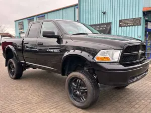 Dodge RAM 1500SLT QUAD CAB 4x4/MOTORSCHADEN-DREHT NOCH
