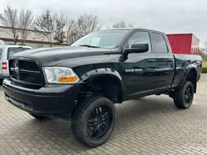 Dodge RAM 1500SLT QUAD CAB 4x4/MOTORSCHADEN-DREHT NOCH Bild 4