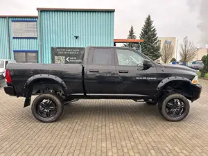 Dodge RAM 1500SLT QUAD CAB 4x4/MOTORSCHADEN-DREHT NOCH