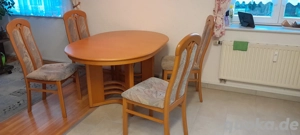 Holztisch ausziehbar auf 2 Meter mit 6 Stühlen 