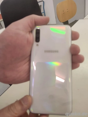 samsung galaxy a50 in weiß 