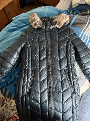 blauer Damenmantel GINA S by Scherer mit Kapuze und Pelzkragen in Gr. 38 