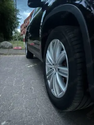 Volkswagen Tiguan VW Tiguan 5N 2.0 TFSI 4Motion Team Bild 4