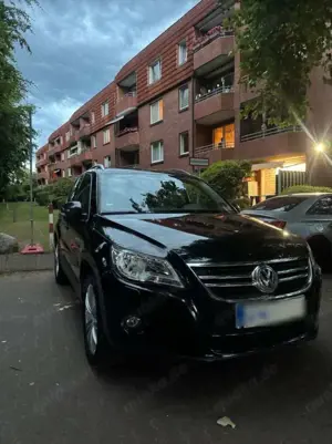 Volkswagen Tiguan VW Tiguan 5N 2.0 TFSI 4Motion Team Bild 3