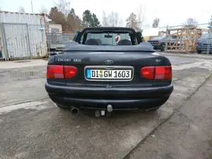 Ford Escort 16V XR3i Cabrio Bild 3