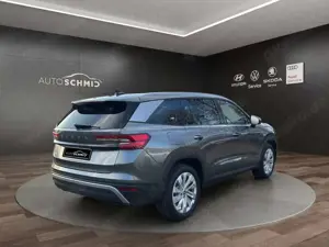 Skoda Kodiaq 2.0 TDI 4x4 Selection 7-SITZER AHK RFK ACC Bild 4