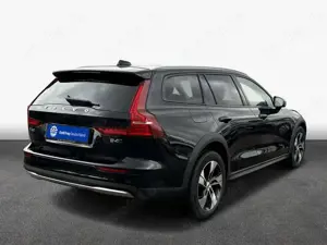 Volvo V60 Cross Country V60 Cross Country B4 D AWD Plus Bild 2