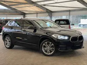 BMW X2 sDrive 18 i Advantage Plus/Automatik/LED/Navi
