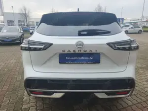 Nissan Qashqai 1.3 Tekna+ LED Navi RFK Bose-Sound HeadUp Bild 5