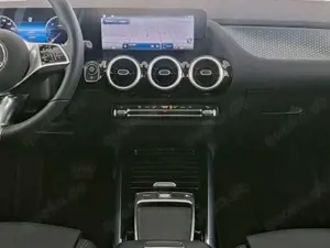 Mercedes-Benz GLA 220 d 4Matic Memory / Navi / Kamera Bild 5