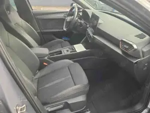 CUPRA Leon ST 1.4 e-Hybrid Pano Rearcam Sitzh ACC LED Bild 5