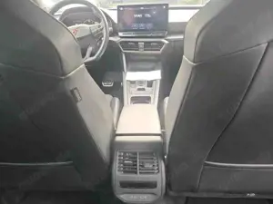 CUPRA Leon ST 1.4 e-Hybrid Pano Rearcam Sitzh ACC LED Bild 4