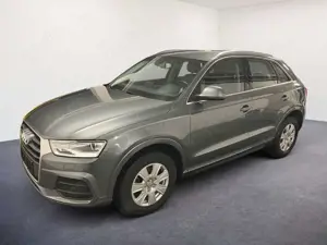 Audi Q3 2.0 TDI Sport quattro AT /NAV/PDC V+H/SHZ