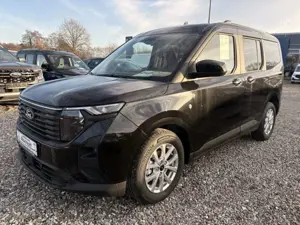 Ford Tourneo Courier 1.0 EcoBoost TITANIUM