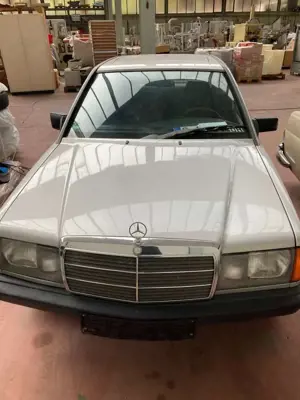 Mercedes-Benz 190 190 E