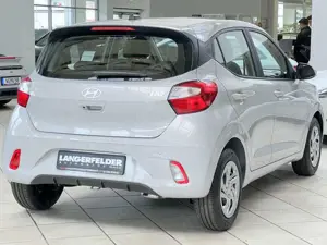 Hyundai i10 i10 1.0 AUTOMATIK|KAMERA|KLIMA|NAVI|5.J-GARANTIE Bild 3