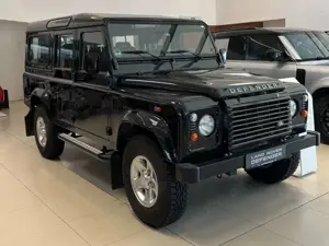 Land Rover Defender 110 E Station Wagon Neuwertig Bild 1