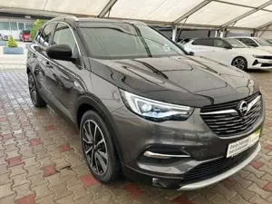 Opel Grandland Ultimate Plug-in-Hybrid 4 Bild 3