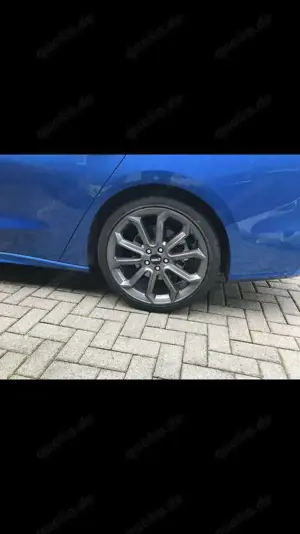 Ford Focus Turnier 1.5 EcoBoost Start-Stopp-System ST-LINE Bild 2