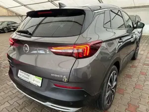 Opel Grandland Ultimate Plug-in-Hybrid 4 Bild 5