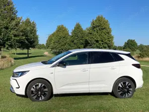Opel Grandland Elegance 1.2 Turbo AT8 AHK 360 Winterräder