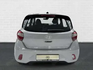 Hyundai i10 FACELIFT TREND AT+NAVI+RÜCKFAHRKAMERA+SITZ-/LENKRA Bild 5