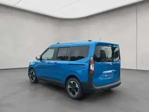 Ford Tourneo Courier 54 kWh TITANIUM Bild 3