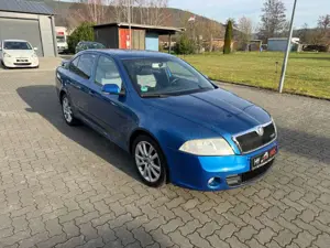 Skoda Octavia RS 2.0 Turbo *Leder*Klima*Race-Blau* Bild 3