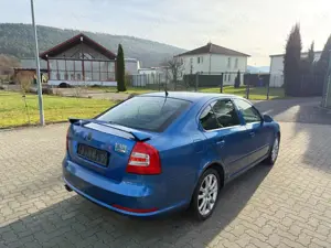 Skoda Octavia RS 2.0 Turbo *Leder*Klima*Race-Blau* Bild 5