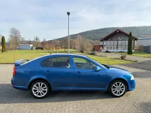 Skoda Octavia RS 2.0 Turbo *Leder*Klima*Race-Blau* Bild 4