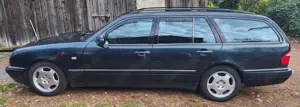Mercedes-Benz E 320 E 320 T Avantgarde