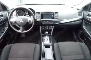 Mitsubishi Lancer Sportback Plus Automatik 1.Hand Bild 2