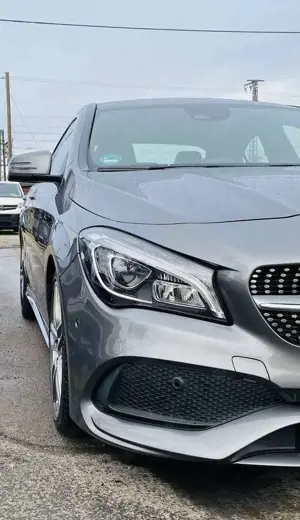 Mercedes-Benz CLA 180 7G-DCT AMG Line