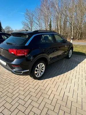 Volkswagen T-Roc 1.0 TSI  Style 81 kw Bild 2