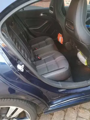 Mercedes-Benz A 180 A 180 d 7G-DCT Urban