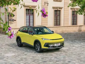 BAIC Senova X55 1.5T DCT7 LED 360° PANO KEYLESS Bild 3