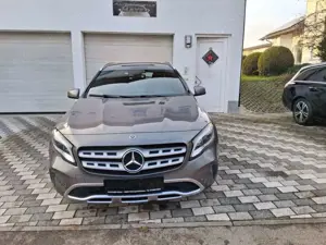 Mercedes-Benz GLA 180 URBAN  Progressive-Paket Top gepflegt