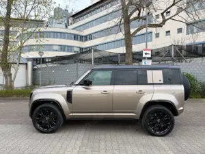 Land Rover Defender 4.4 P635 110 OCTA Petra Copper