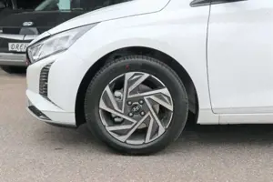 Hyundai i20 i20 TREND / Licht-Paket /Klima/ Bose Soundsystem Bild 3