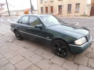 Mercedes-Benz C 180 C-Klasse Elegance Bild 4