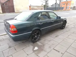 Mercedes-Benz C 180 C-Klasse Elegance Bild 3