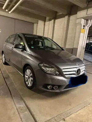 Mercedes-Benz B 200 BlueEFFICIENCY EDITION 1