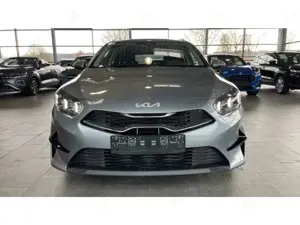 Kia Ceed SW / cee'd SW 1.5 T-GDI Navi LED Kamera DAB CarPlay SHZ LenkradH Bild 3