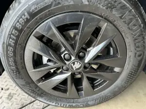 Skoda Fabia 1,0TSI 130Jahre SHZ Kamera Alu 5J.Garantie Bild 3