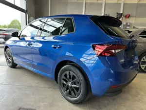 Skoda Fabia 1,0TSI 130Jahre SHZ Kamera Alu 5J.Garantie Bild 4