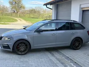 Skoda Octavia Combi 2.0 TDI 4x4 DSG RS Bild 2