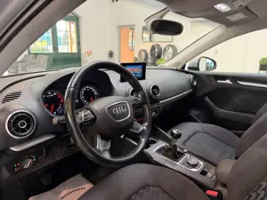 Audi A3 Limousine  1.4 TFSI attraction XEN/NAVI/125PS Bild 5